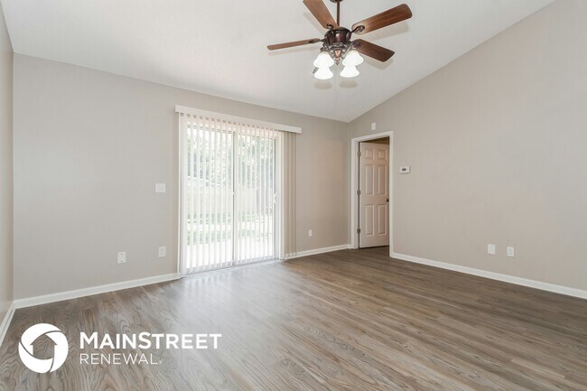 Foto del edificio - 5948 Wentworth Cir S