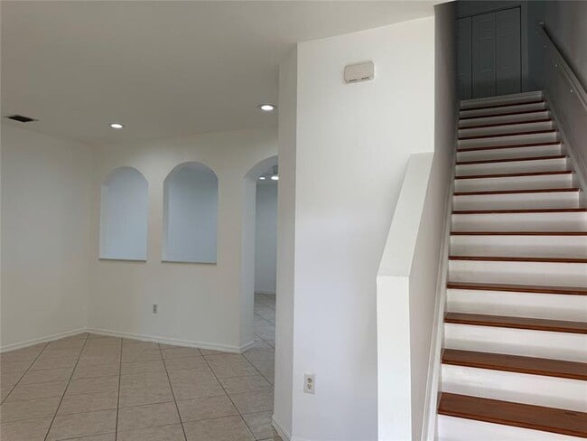 Building Photo - 4331 SW 131st Ln