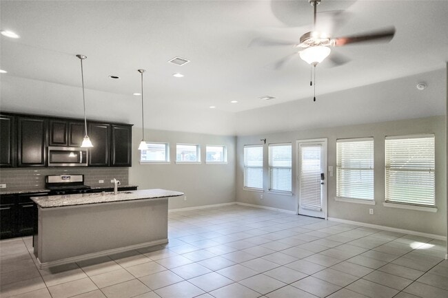 Foto del edificio - 16210 Stoney Elms Ct