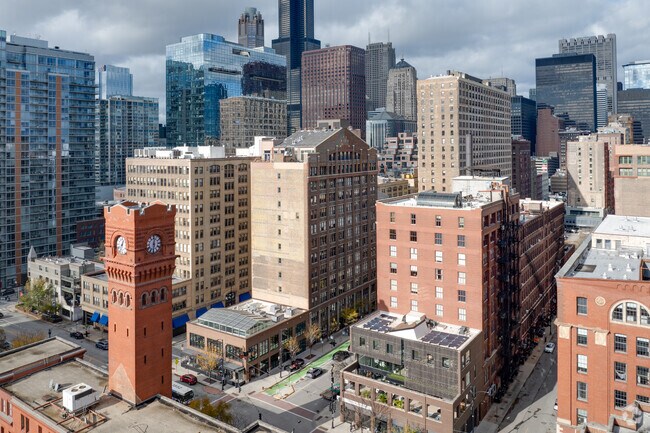 Calle 720 S Dearborn - New Franklin Building