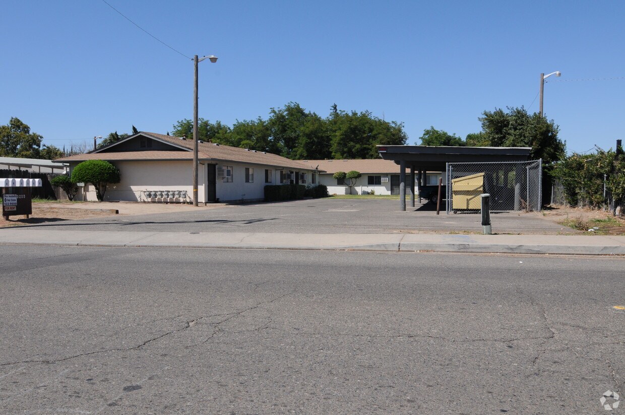 Primary Photo - 3209 Central Ave