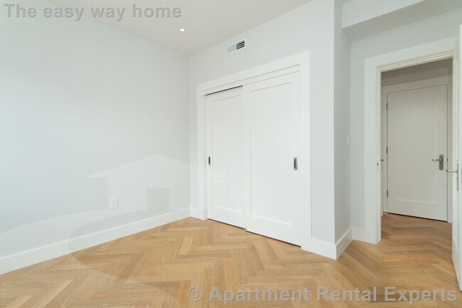 Foto del edificio - 18 Forest St