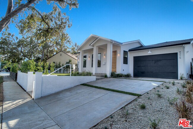Building Photo - 8215 Osage Ave