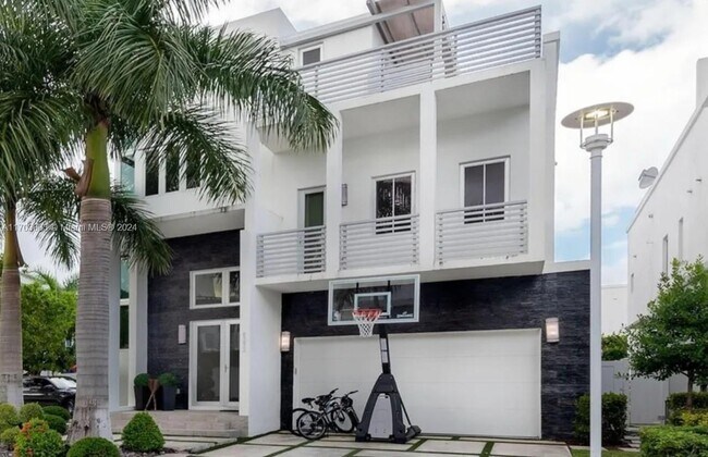 Foto del edificio - 8293 NW 33rd Terrace