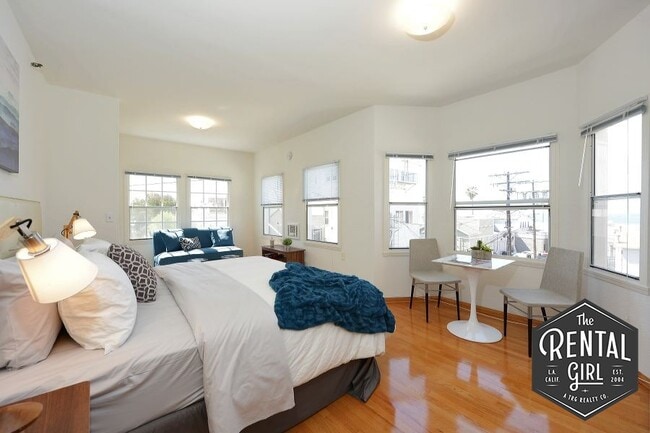 Foto del edificio - 26 Breeze Ave