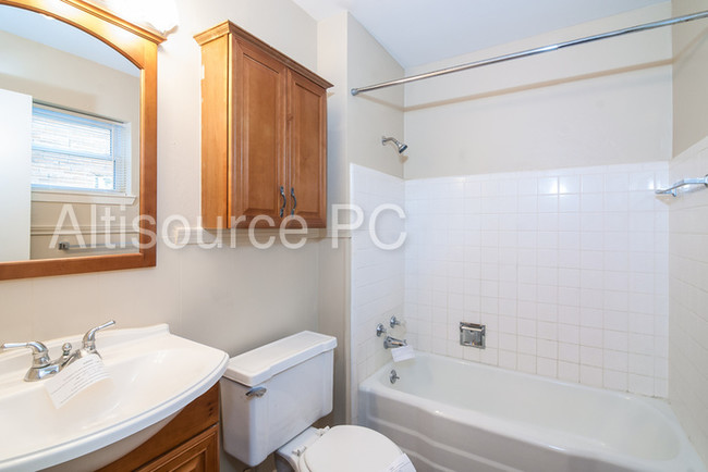 Building Photo - 6001 Melanite St