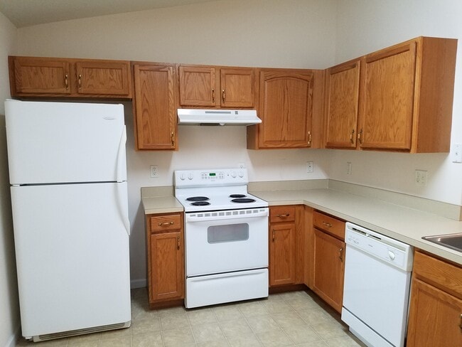 Building Photo - $1595 - 3/2/1 - Duplex Palm Coast - upgraded
