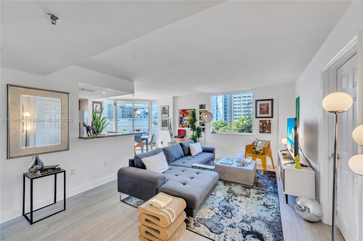 Foto principal - 1621 Bay Rd