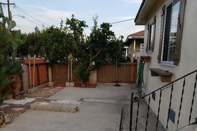 Outside Yard Space - 3760 W 135th St