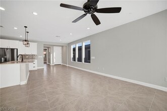 Building Photo - 36 Stone Blf Ln