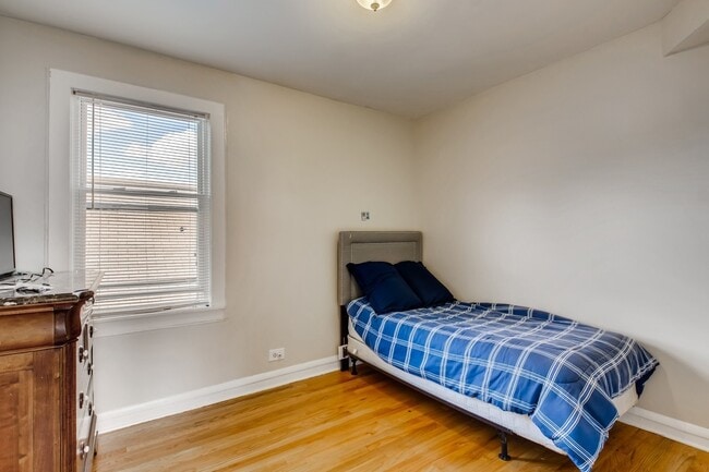 Bedroom #3 - 3318 N Kilbourn Ave