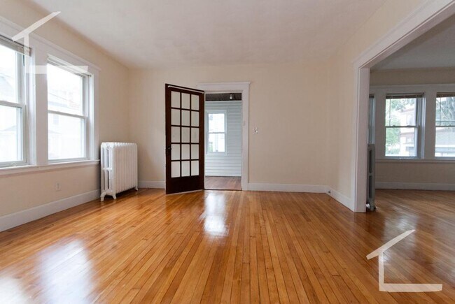Building Photo - Great value three bedroom in Brighton