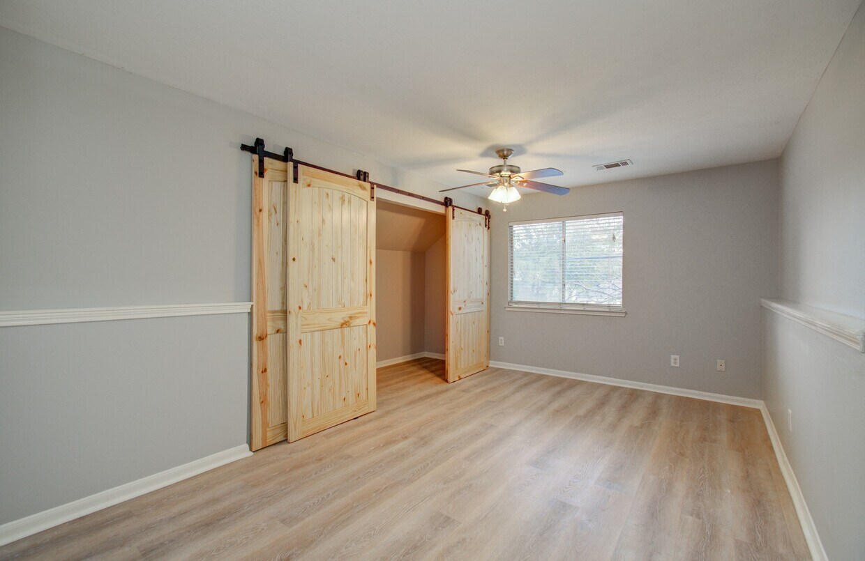 Foto del edificio - 14003 Cypress Falls Dr