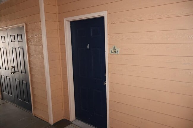 Building Photo - 5000 Culbreath Key Way