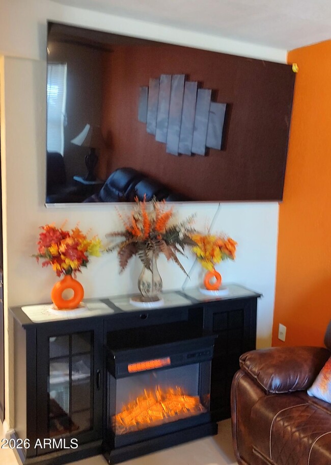 Building Photo - 317 S Stapley Dr