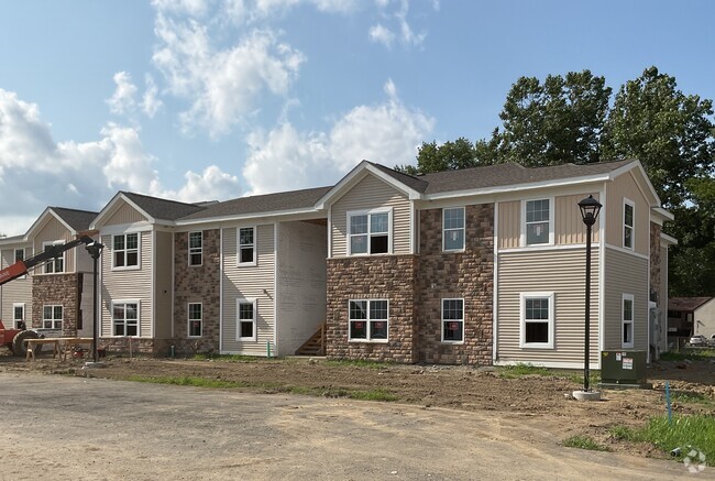 Building Photo - Canal Crossing