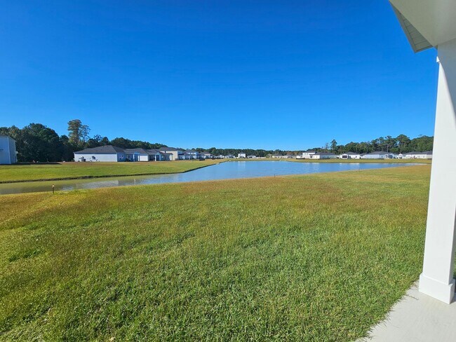 Foto del edificio - 4 BD / 2 BA New Construction- Move In Ready!