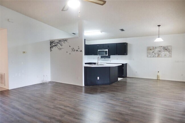 Foto del edificio - 12821 Lower River Blvd