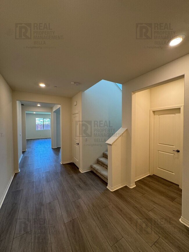 Building Photo - Cul-De-Sac Home in Heritage Lake Featuring Downstairs Bedroom & Bath + Loft