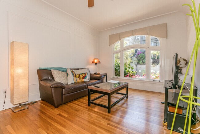 Photo - 2250 Bush St Apartment