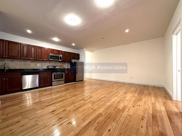 Foto del edificio - 4 bedroom in New York NY 10032