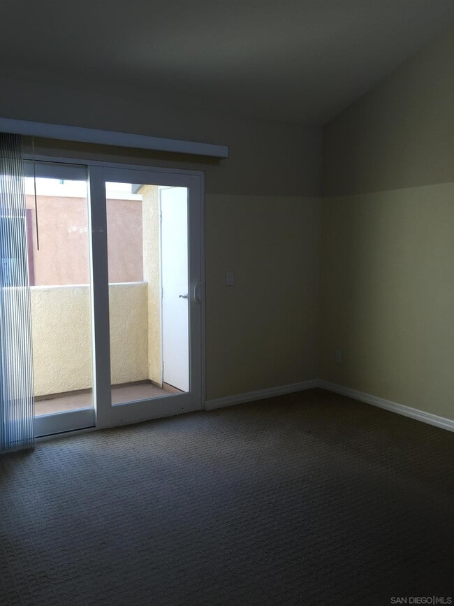 Building Photo - 5252 Balboa Arms Dr