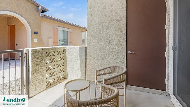 Foto del edificio - 375 E Linda Vista Blvd