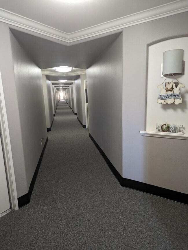 Foto del edificio - 7323 Winnetka Ave