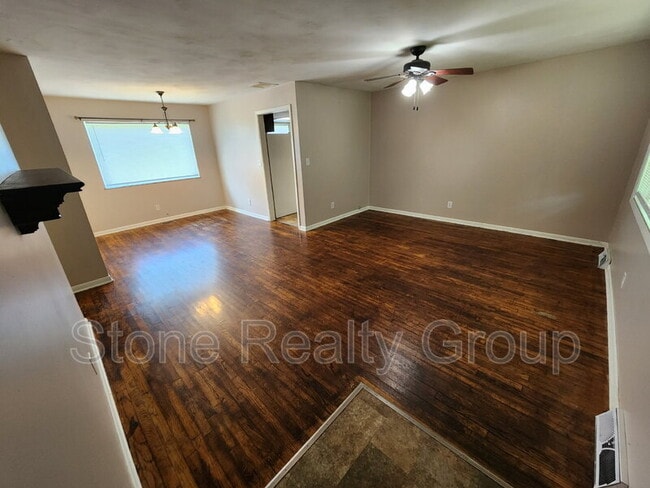 Building Photo - 2401 E Harlan Dr