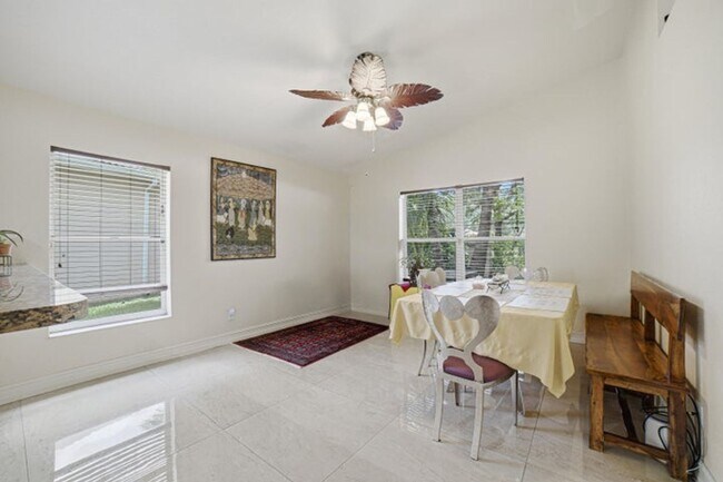 Foto del edificio - 2036 NW 183rd Cir