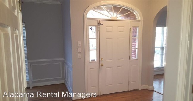 Foto del edificio - 5716 Willow Lake Dr