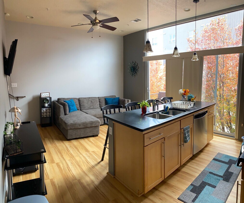 Foto principal - 857 Silver Ave SW