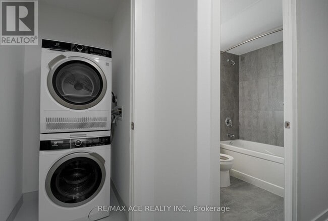 Building Photo - 7439 Kingston Rd