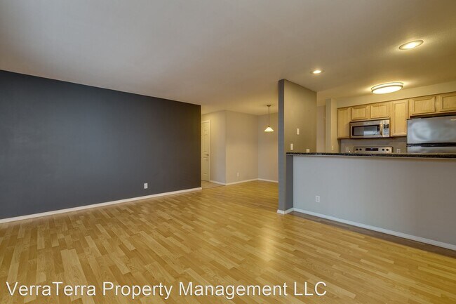 Building Photo - 2 br, 1.5 bath House - 804 NW 52nd St #C