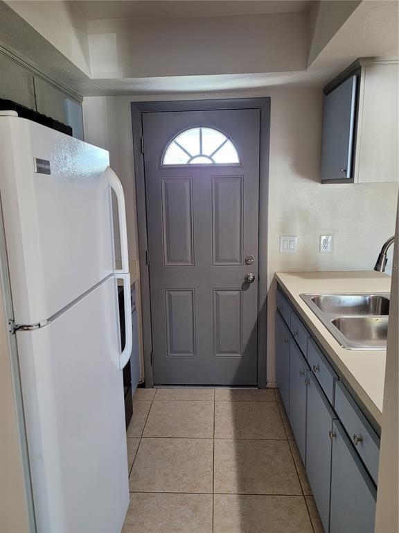 Foto del edificio - 11090 Reims Ave