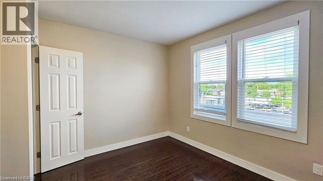 Building Photo - 1544 King St E