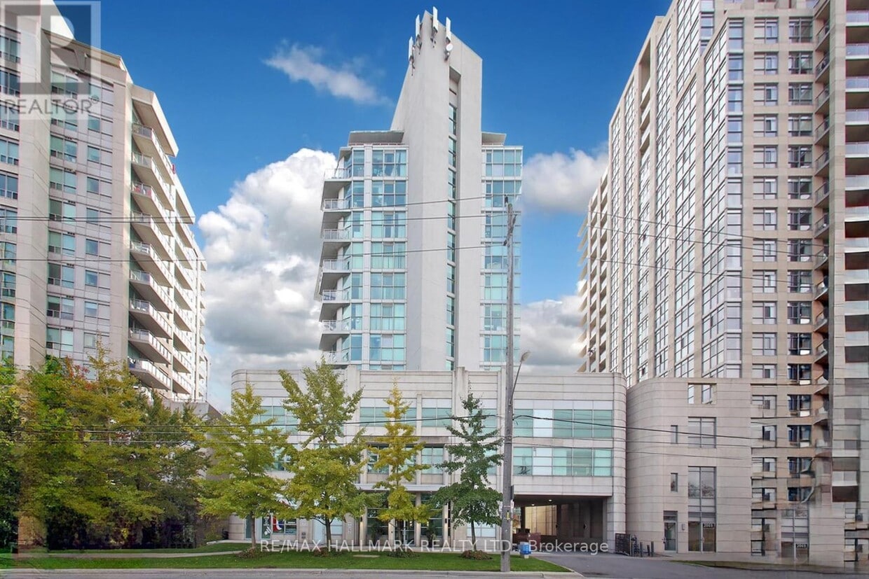 Primary Photo - 2067 Lake Shore Blvd W