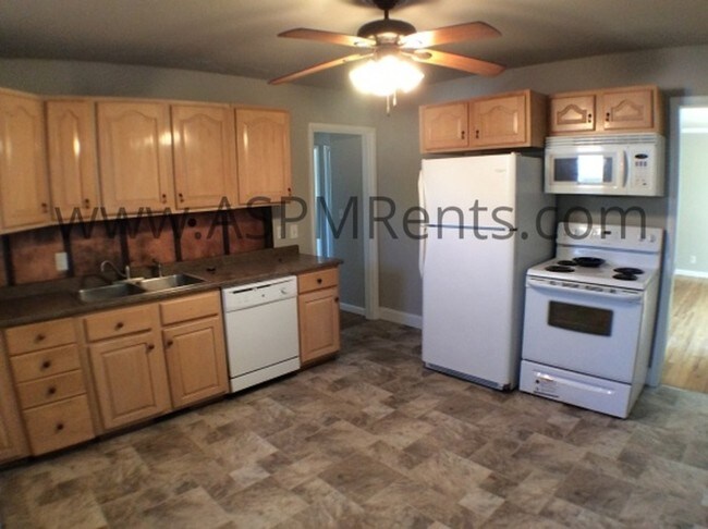 Building Photo - Bountiful 3 bed 2 bath Duplex