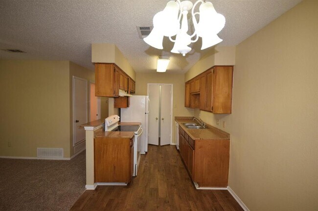 Foto del edificio - 4909 Jamesway Rd