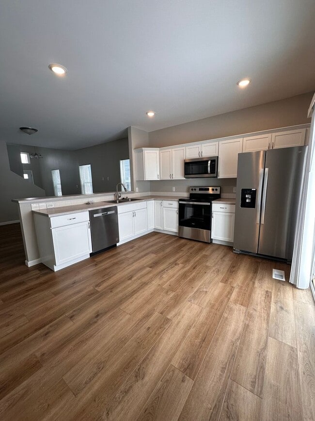 Building Photo - 2546/2542 Granite Drive NW
