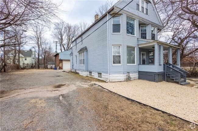 Building Photo - 8511 Wade Park Ave
