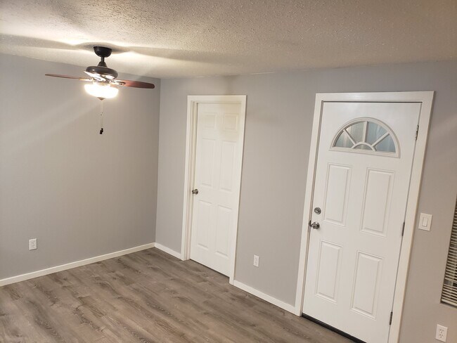 Foto del edificio - 14010 SE Newport Way