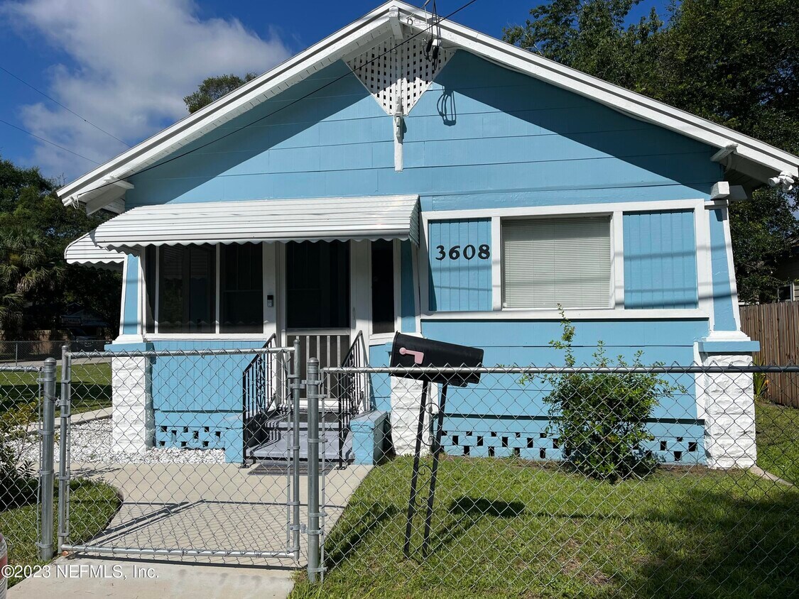 Primary Photo - 3608 Franklin St