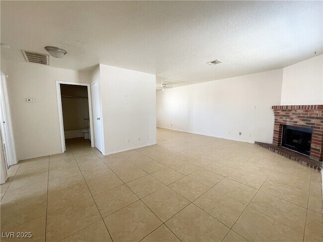 Building Photo - 6917 Mendon Ln