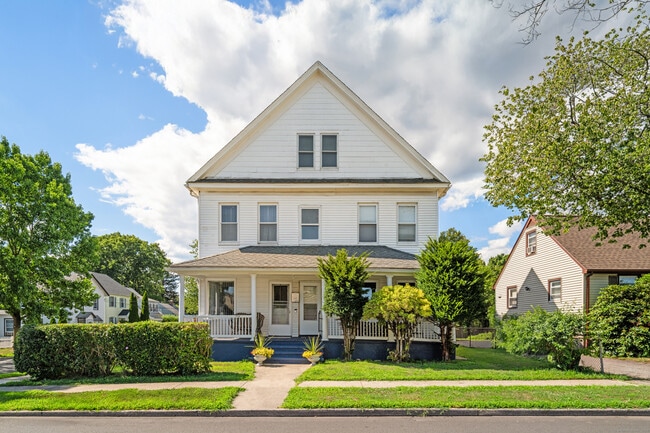 Building Photo - 314 Suburban Ave