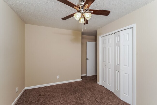 Foto del edificio - 754 Cedar Crest Ln