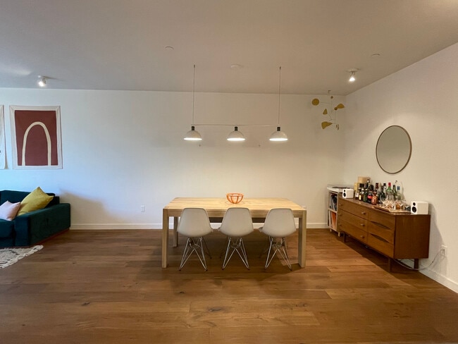dining area - 1275 Indiana St