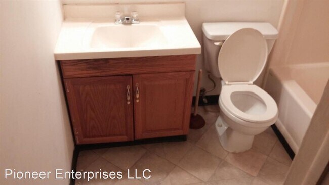 Building Photo - 3 br, 2 bath House - 2717 Rittenhouse Ave