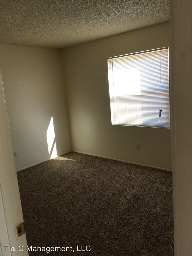 Foto del edificio - 1217 Chelwood Park Blvd NE