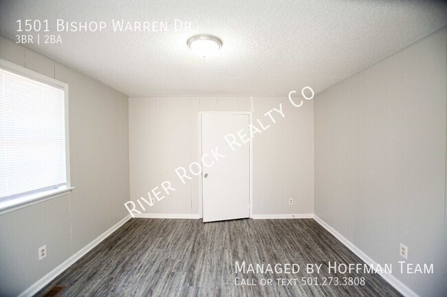 Foto del edificio - 1501 Bishop Warren Dr
